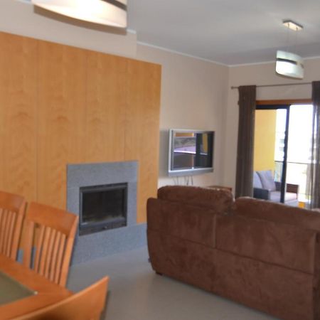 Apartamento Frente Ao Mar Com Piscina De Agua Salgada Куартейра Екстериор снимка