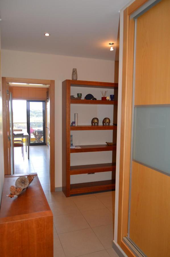 Apartamento Frente Ao Mar Com Piscina De Agua Salgada Куартейра Екстериор снимка