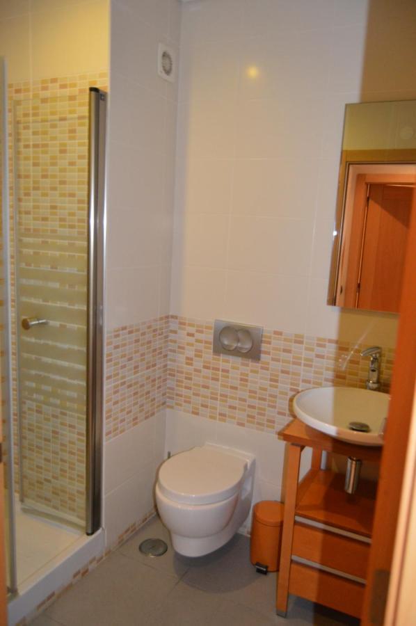 Apartamento Frente Ao Mar Com Piscina De Agua Salgada Куартейра Екстериор снимка