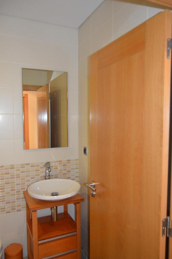 Apartamento Frente Ao Mar Com Piscina De Agua Salgada Куартейра Екстериор снимка
